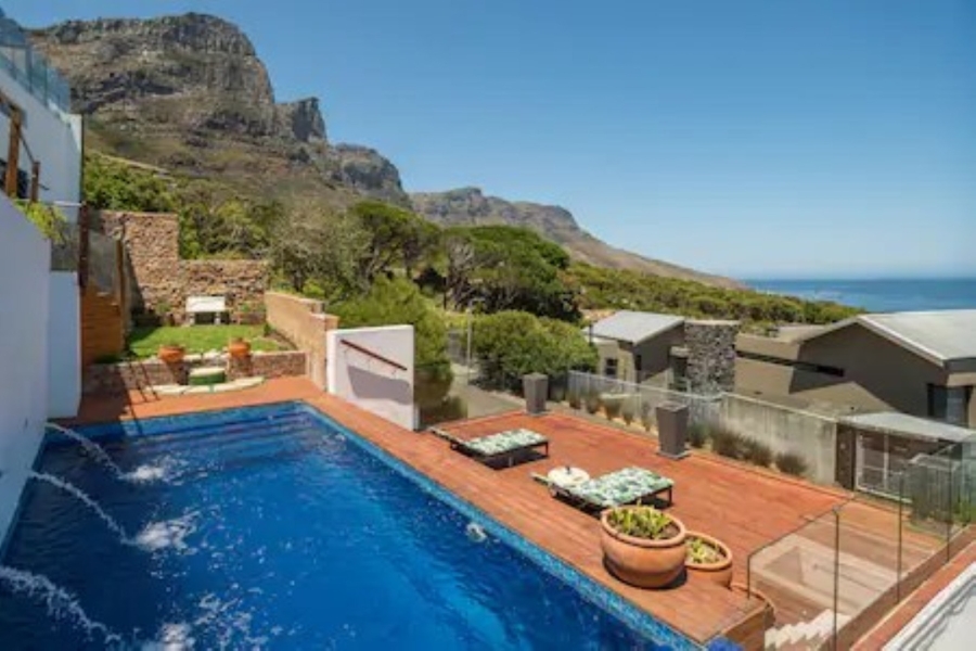 11 Bedroom Property for Sale in Camps Bay Western Cape